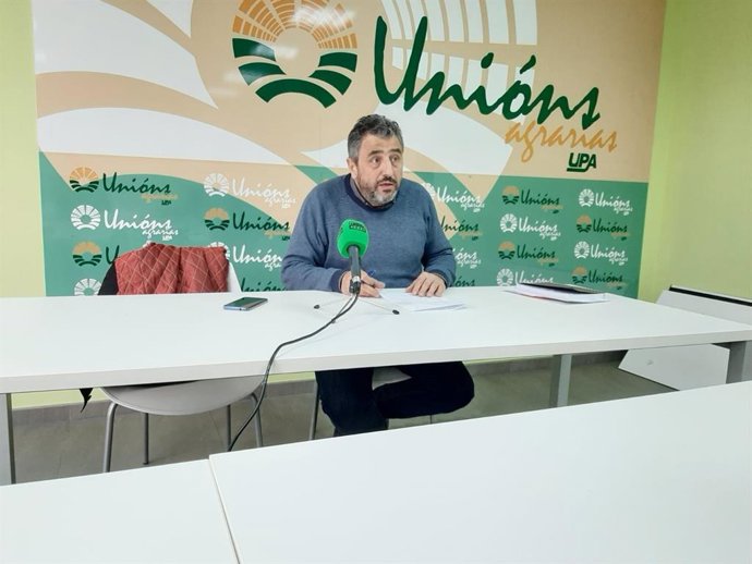 El responsable de producciones extensivas y agricultura de Unións Agrarias, José Ramón González, en rueda de prensa en Lugo.