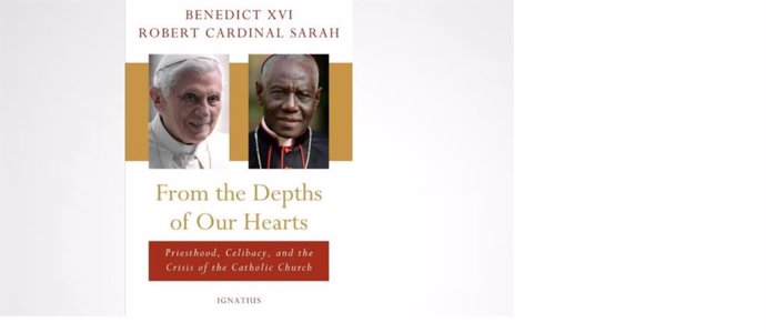 Edición americana del libro  'From the Depths of Our Hearts' (Ignatius Press), que ,antiene la autoría de Benedicto XVI junto al cardenal Robert Sarah