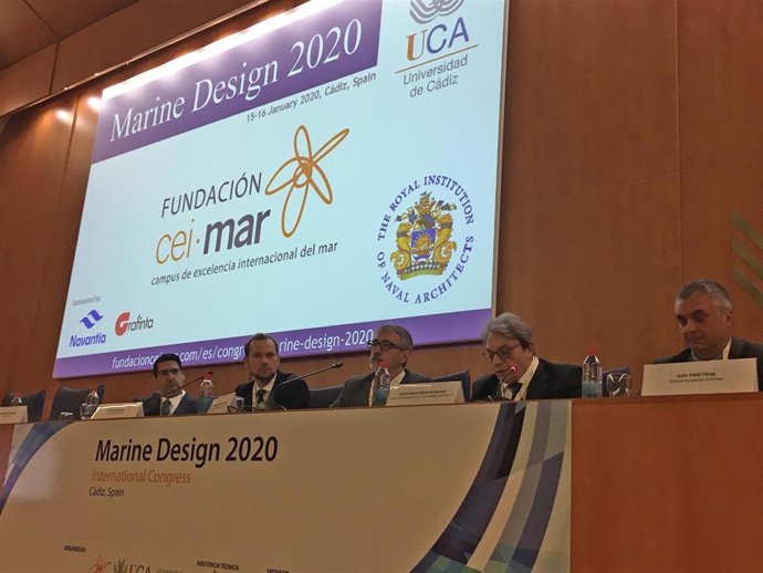 El rector de la Universidad de Cádiz, Francisco Piniella, en la inauguración del congreso internacional Marine Design 2020