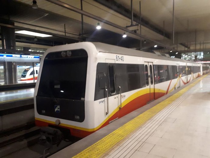 Tren de los Servicios Ferroviarios de Mallorca.