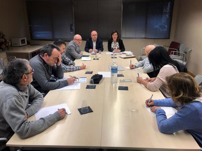 Reunión Plataforma Defensa Salud Pública y Marea Blanca con el Gobierno riojano