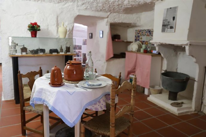 Exposición Dolor y Gloria en Paterna (Valencia)