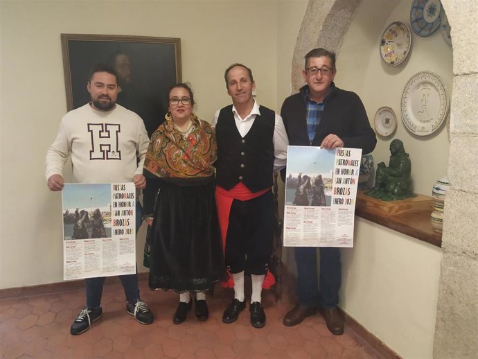 Presentación de las fietas de San Antón de Brozas