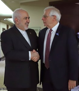 Irán.- Borrell le transmite a Zarif el interés de la UE por proteger el acuerdo 