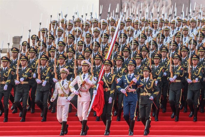 Militares chinos en Pekín