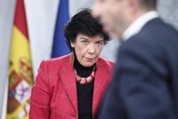 El Gobierno advierte que llevará a los tribunales el 'pin parental' por "socavar el derecho a la educación"