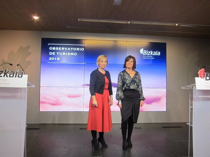 Ainara Bsurko y Cristina Múgica, de Diputación de Bizkaia