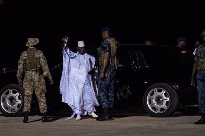 Gambia.- Miles de personas se manifiestan en Banjul para apoyar el regreso de Ja