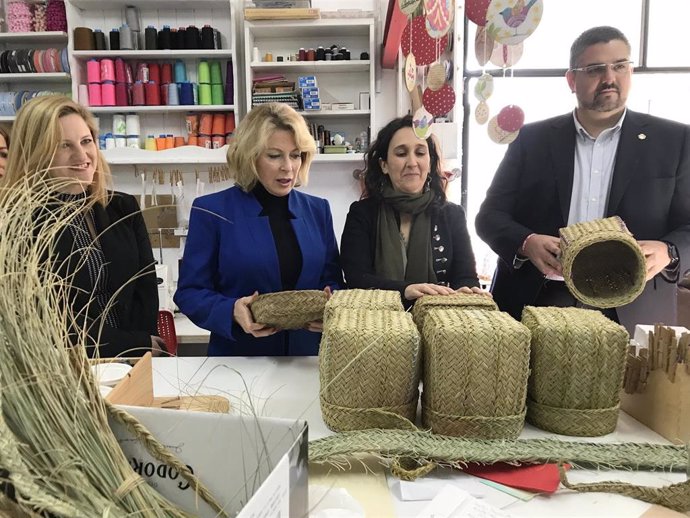 Once talleres de artesanos de Mijas reciben el distintivo de Zona de Interés Artesanal de Andalucía