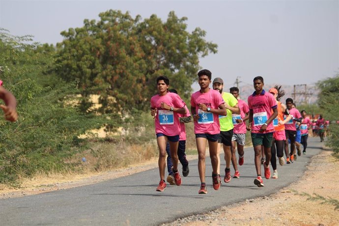 Más de 250 personas correrán una ultramaratón contra la pobreza en la India