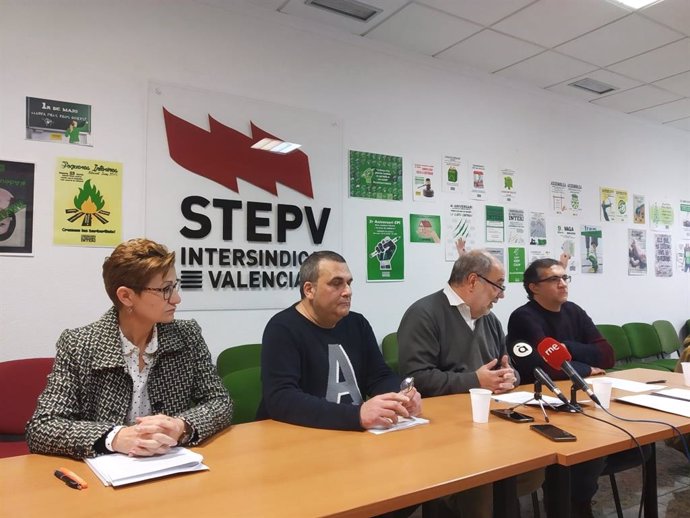 Roda de premsa a Alacant de representants de STEPV