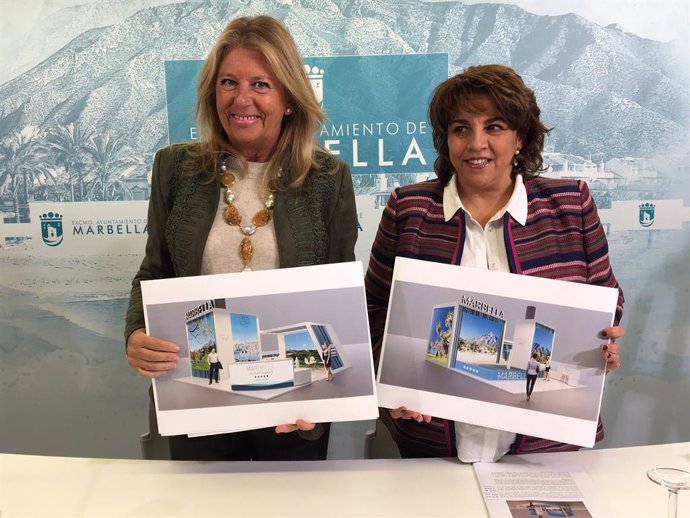 La alcaldesa de Marbella, Ángeles Muñoz, y Laura de Arce, directora general de Turismo