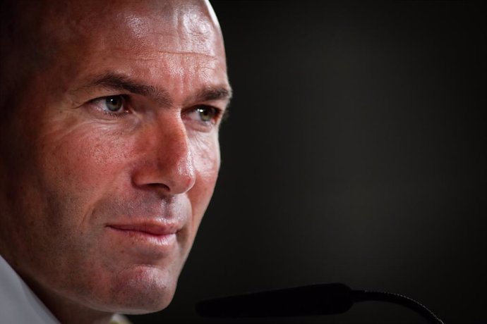 Fútbol.- Zidane: "Siento mucho lo de Valverde, ser entrenador de un equipo tan g