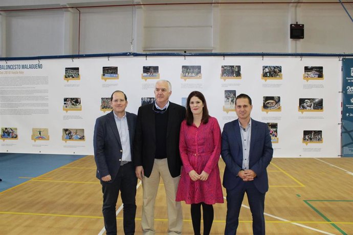 Presentación de la exposición fotográfica sobre la historia del baloncesto local