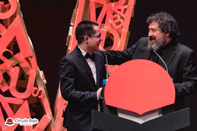 El director de Círculo Rojo, Alberto Cerezuela, en una entrega de premios