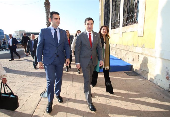 Moreno junto al alcalde de Almería, Ramón Fernández-Pacheco