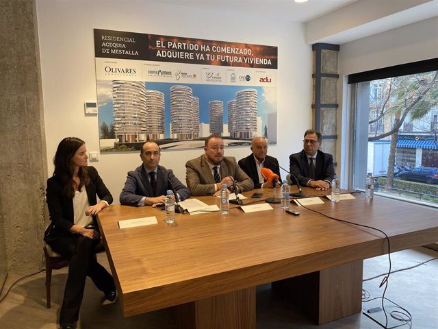 Rueda de prensa sobre el proyecto residencial Acequia de Mestalla