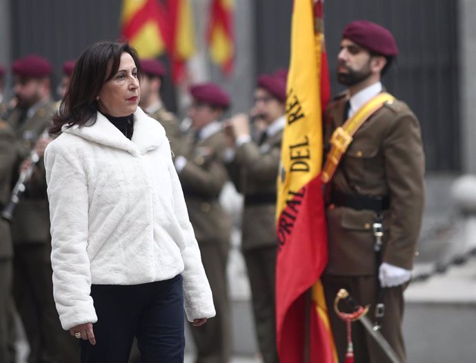 La ministra de Defensa, Margarita Robles, durante el acto de toma de  posesión del nuevo jefe de Estado Mayor de la Defensa, el general del Aire, Miguel Angel Villarroya