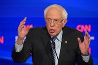 Trump acusa a los demócratas de "amañar" las primarias para expulsar a Bernie Sanders de la carrera electoral