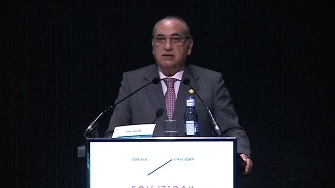 El consejero de Vivienda, Iñaki Arriola