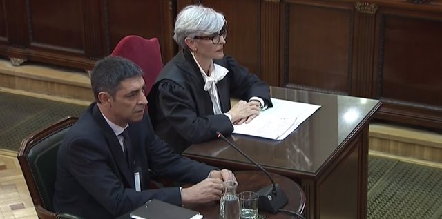 Josep Lluís Trapero declara com a testimoni en el judici pel procés al Tribunal Suprem.