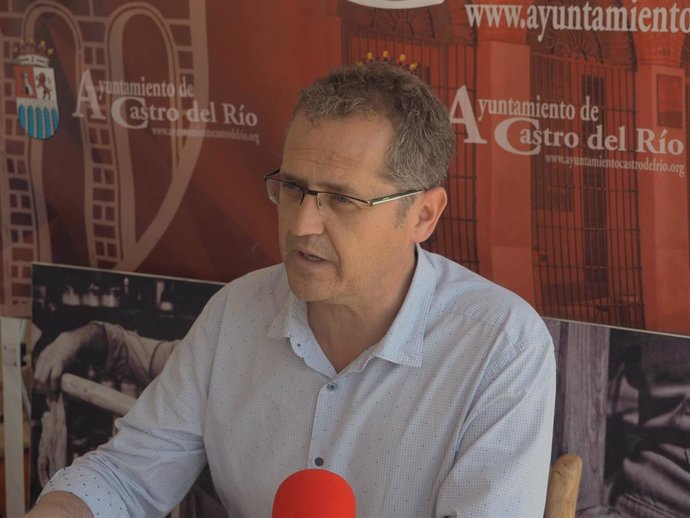 El ex alcalde de Castro del Río, José Luis Caravaca (IU), en una imagen de archivo.