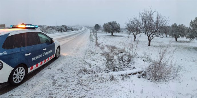 La nieve ha obligado a suspender el transporte escolar de Terra Alta (Tarragona)