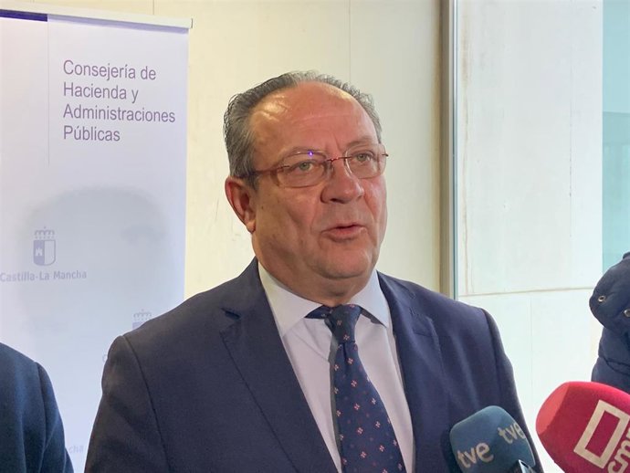 El consejero de Hacienda y Administraciones Públicas de C-LM, Juan Alfonso Ruiz Molina