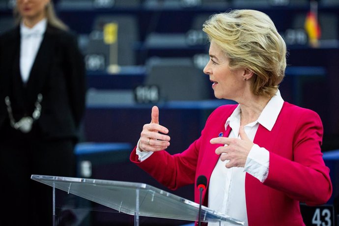 Ursula von der Leyen, en una comparecencia en el Parlamento Europeo, en la sede de Estrasburgo (Francia)