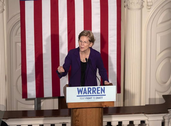 La senadora y aspirante la candidatura presidencial demócrata Elizabeth Warren, en un acto político en Boston