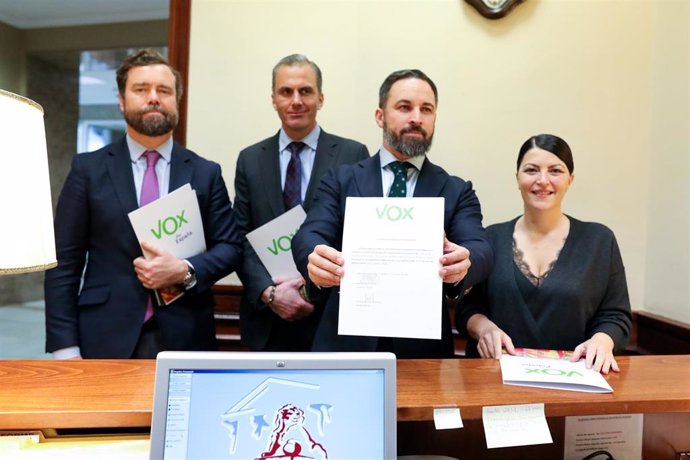 Vox registra una ley en el Congreso para ilegalizar a ERC, Junts, Bildu, CUP y c