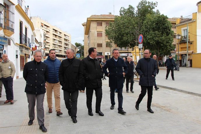 Espadas este lunes en una visita al casco histórico