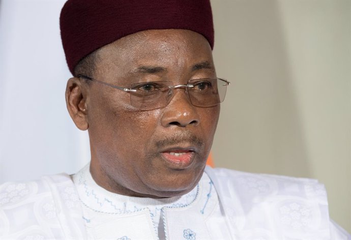 Níger.- Una alianza opositora exige la salida del presidente de Níger tras los ú