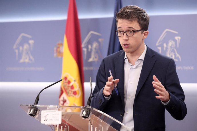 El líder de Más País, Íñigo Errejón, ofrece una rueda de prensa tras su reunión con el PSOE para la investidura de Pedro Sánchez, en el Congreso de los Diputados, Madrid (España), a 17 de diciembre de 2019.