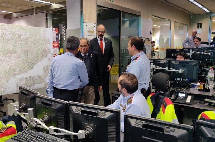 El presidente de la Generalitat, Quim Torra, y el conseller de Interior, Miquel Buch, visitan el Centro de Coordinación Operativa de Catalunya por el temporal.