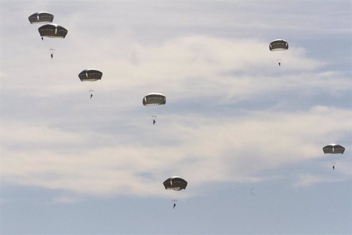 Paracaidistas de la 82 División Aerotransportada de Estados Unidos