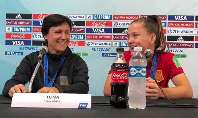 Toña Is junto a Claudia Pina durante el Mundial Sub-17 de 2018