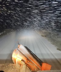 Quince equipos de Carreteras del Gobierno riojano trabajan para limpiar las vías de la red autonómica