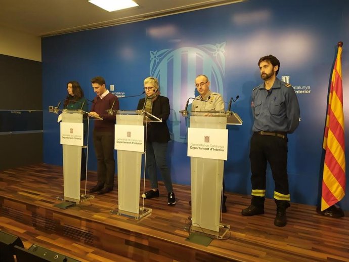 Lourdes Puigbarraca (Servei Catal de Trnsit), Santi Segal (Servei Metereolgic de Catalunya), Isabel Ferrer i Sergio Delgado (Protecció Civil) i José Luís López (Bombers)
