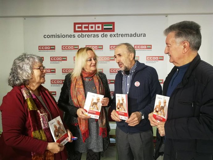 Encarna Chacón participa en la presentación de un estudio sobre personas mayores