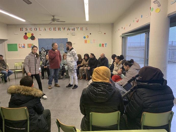 Padres y madres de un colegio de Centre Lleida se movilizan contra el cierre