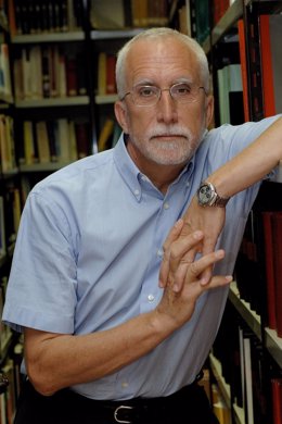 El escritor y académico Luis Mateo Díez