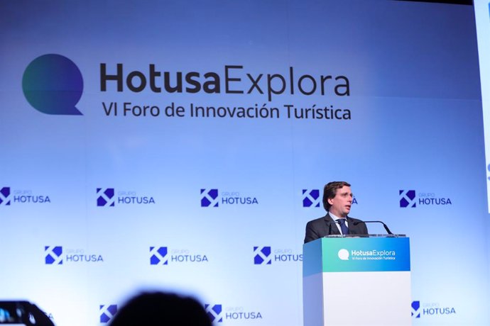 El alcalde de Madrid, José Luis Martínez- Almeida, durante su intervención en la inauguración de la VI edición del Foro de Innovación Turística 'Hotusa Explora', en el Auditorio Norte de IFEMA, Madrid /España, a 20 de enero de 2020.
