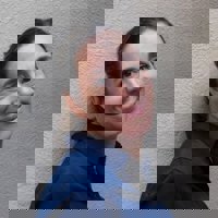 Eva Millet: "Para ser un buen padre necesitas dar afecto y poner límites"