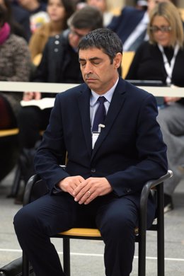 El exmayor de los Mossos dEsquadra, Josep Lluís Trapero, durante la primera jornada del juicio en el que se le acusa de rebelión por los hechos ocurridos durante el 1-O, en la Audiencia Nacional, Madrid /España, a 20 de enero de 2020.