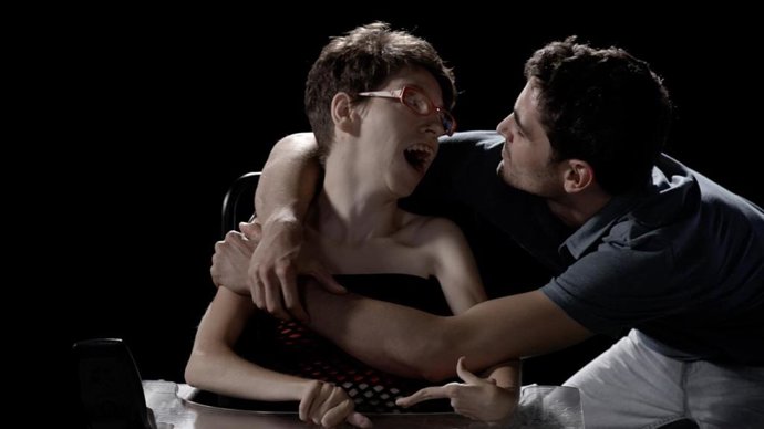    Aspace Navarra se ha sumado a la campaña del Movimiento Aspace 'No mires a otro lado'. La sexualidad y la afectividad en la parálisis cerebral son las principales temáticas de esta nueva campaña con el objetivo de reclamar el derecho a la intimidad d