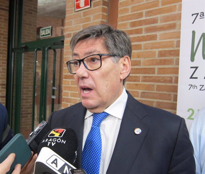 El vicepresidente y consejero de Industria, Competitividad y Desarrollo Empresarial del Gobierno de Aragón, Arturo Aliaga.
