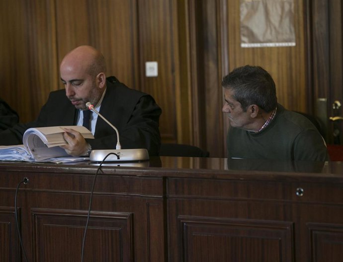 Acusado de matar a su exmujer y herir a una prima en junio de 2017 en la barriada de Palmente, en Sevilla.