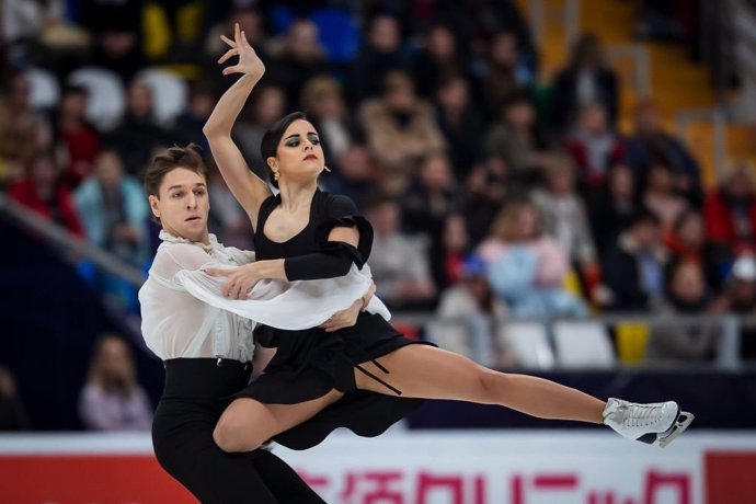 Sara Hurtado y Kirill Jalyavin, en la Rostelecom Cup de 2019.