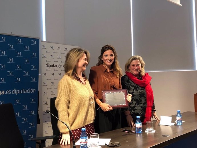 El Grupo de Trabajo Mediación Málaga nombra miembro de honor a la secretaria general de Familias